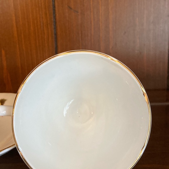 Vintage royal Sutherland bone china tea cup and saucer - Picture 5 of 9